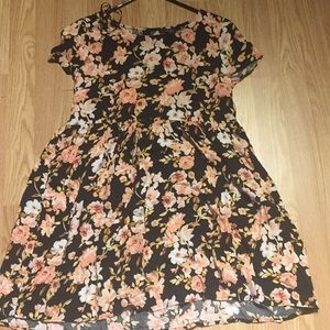 A women’s s floral dress